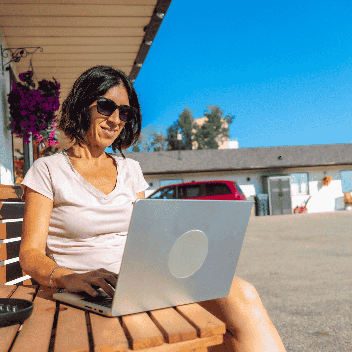 Motel WiFi Home Fibre vs Portable WiFi Wireless Nation